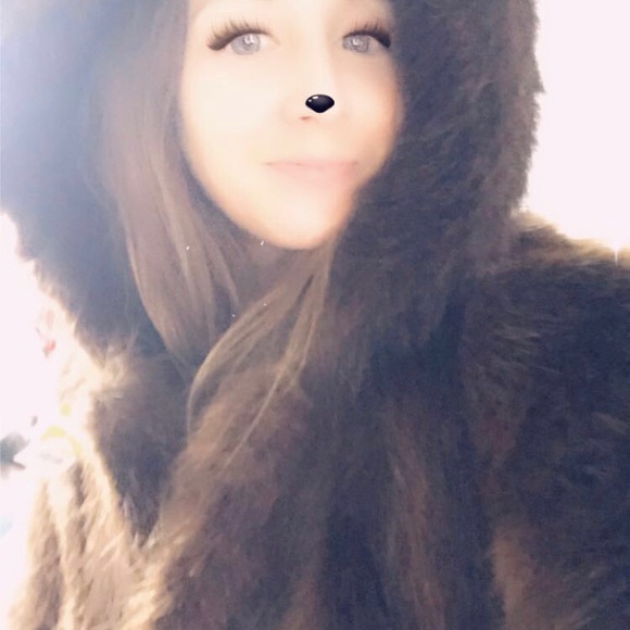 Meet your Posher, Libby - Picture 14 of 16